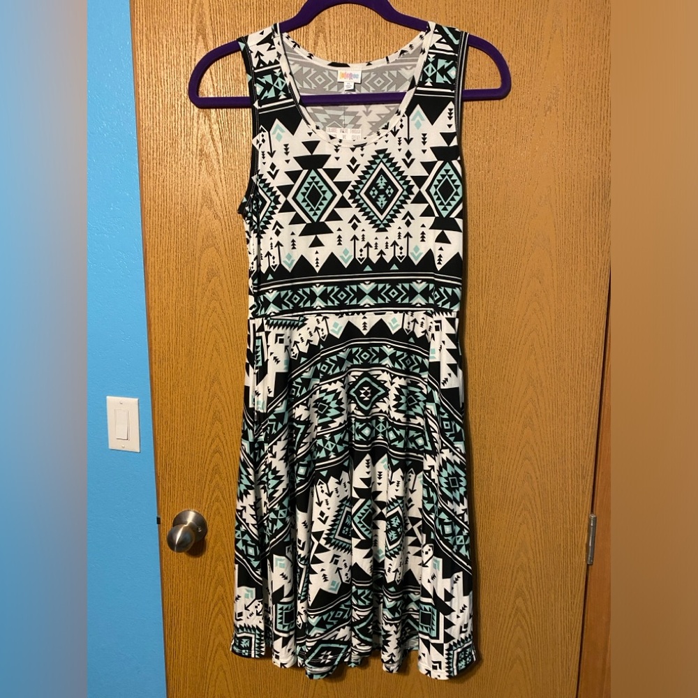 LuLaRoe Sleeveless Dress. Size XL. New. Never worn.